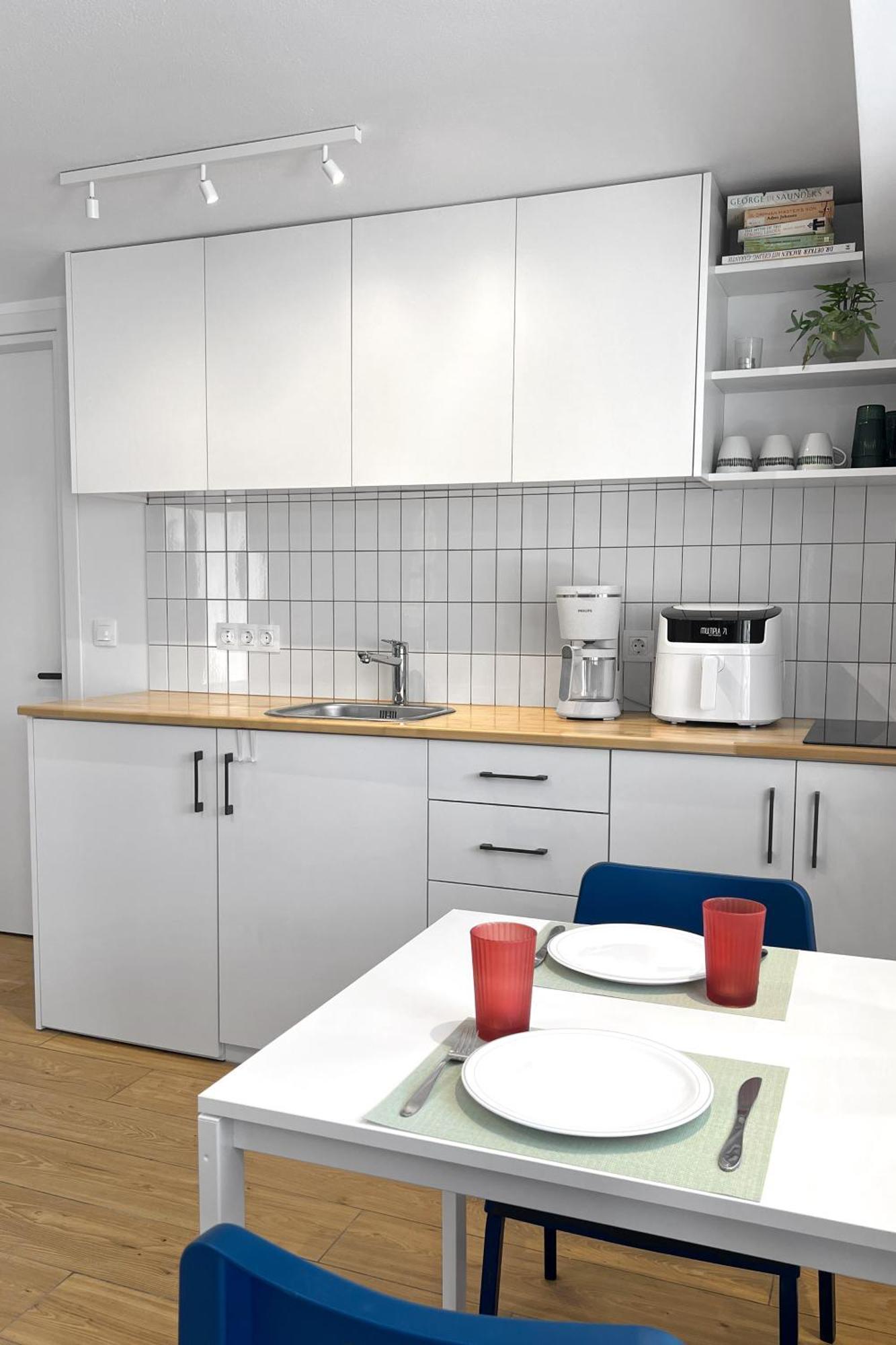 Minimalist Seaside With Private Patio And Parking * Olympiaki Akti
